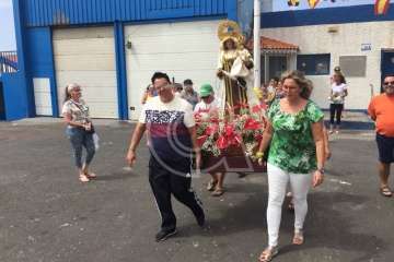 Procesión terrestre-marítimo de la Virgen del Carmen por la bahía de Melenara (Foto TA)